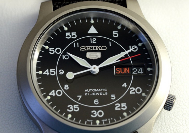 Seiko 5 SNK809 Automatic Review | WatchesYouCanAfford.com
